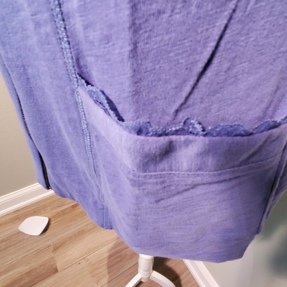 HOODED VEST - Picture 3 of 4